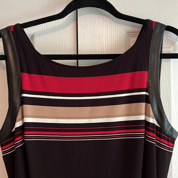 WHBM dress Never worn. Leather like around the sleeve - Picture 5 of 7